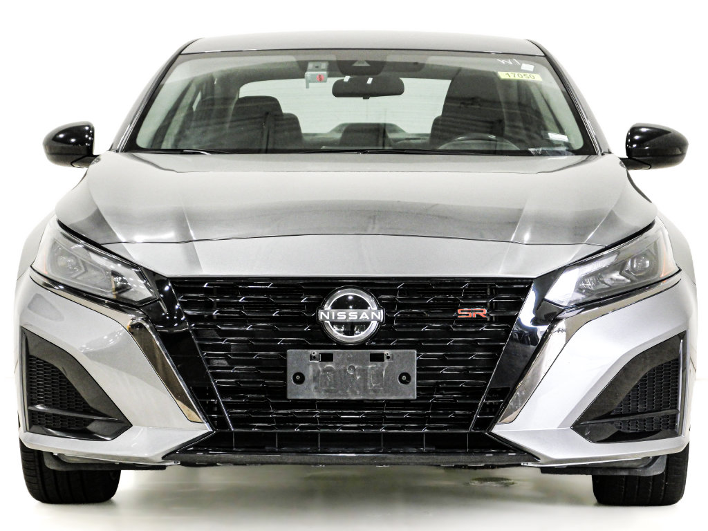 Used 2024 Nissan Altima SR with VIN 1N4BL4CV5RN365570 for sale in Lansing, IL