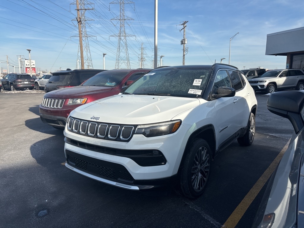 2022 Jeep Compass Limited's photo
