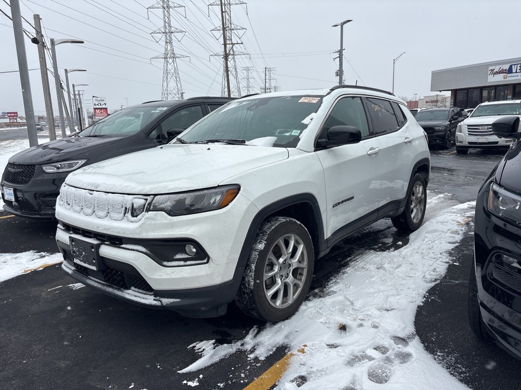 2022 Jeep Compass Latitude Lux's photo