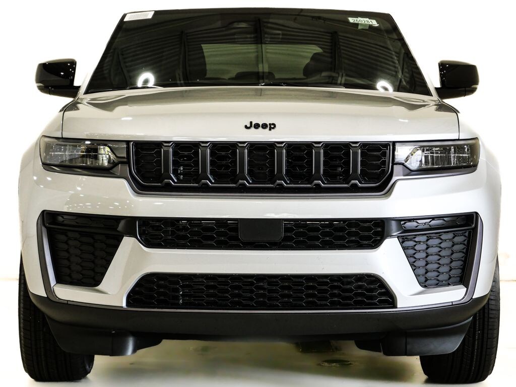 New 2026 Jeep Grand Cherokee LAREDO ALTITUDE 4X4 Sport Utility