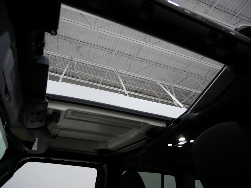 Used 2022 Jeep Wrangler Unlimited Willys SUV