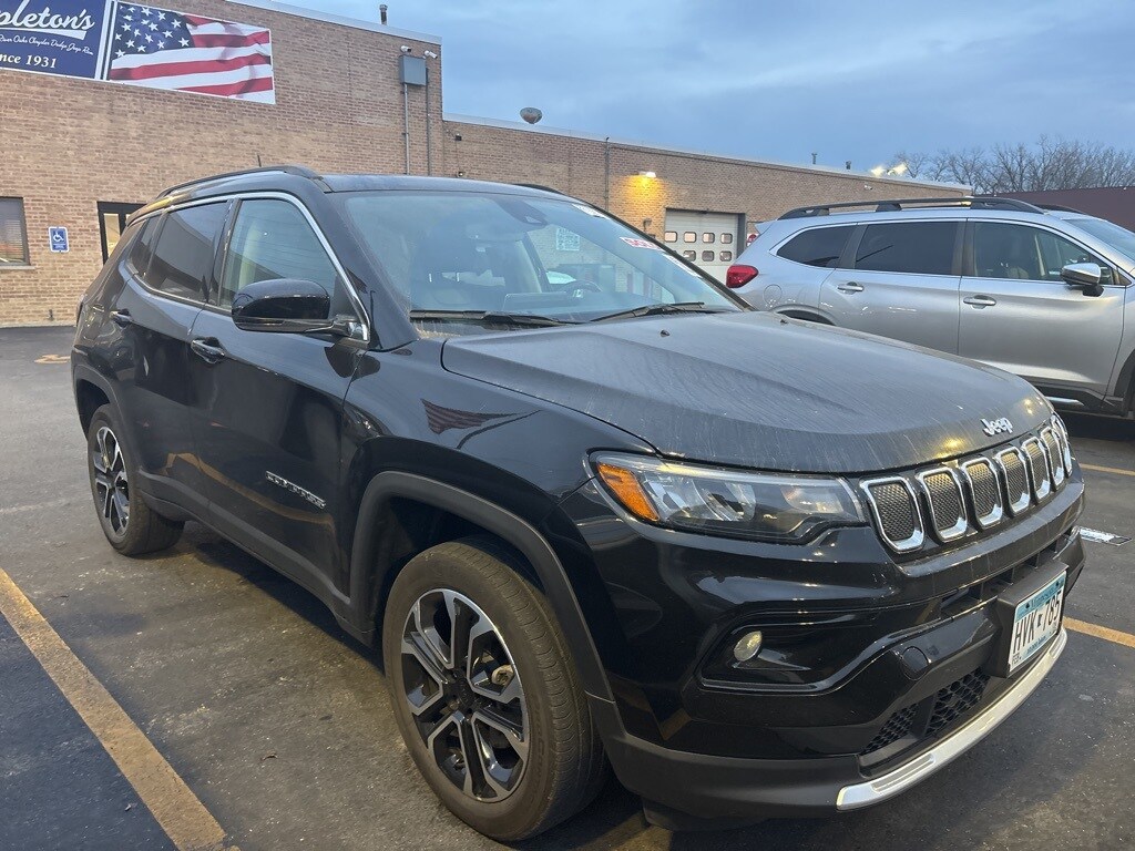 2022 Jeep Compass Limited photo 2