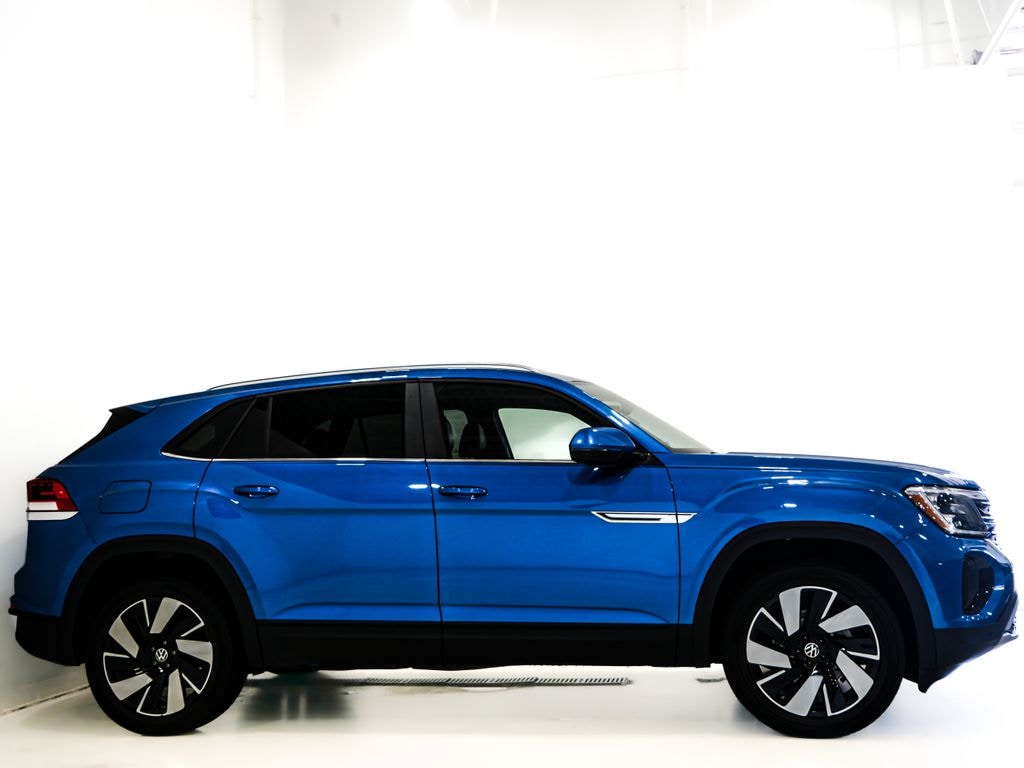 Used 2024 Volkswagen Atlas Cross Sport 2.0T SE w/Technology SUV