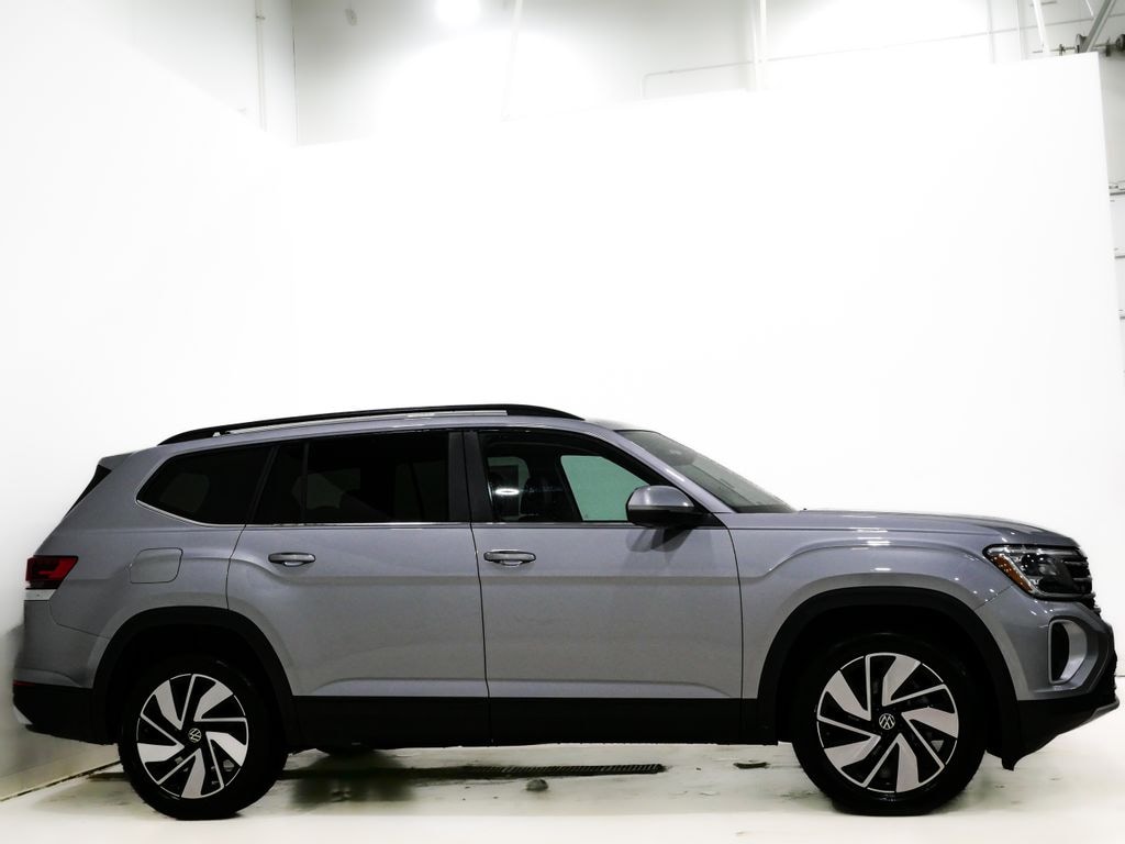 Used 2024 Volkswagen Atlas 2.0T SE w/Technology SUV