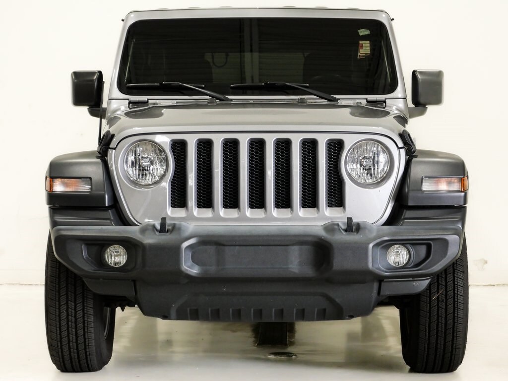 2019 Jeep Wrangler Unlimited Sport photo 2