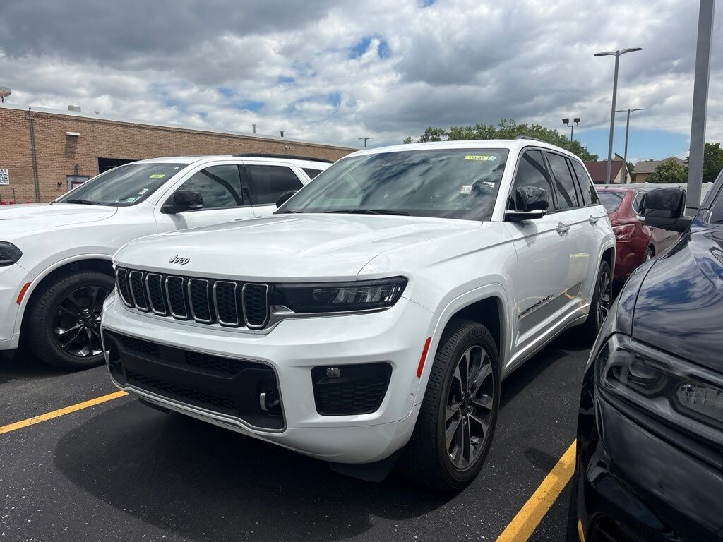 Used 2023 Jeep Grand Cherokee Overland SUV