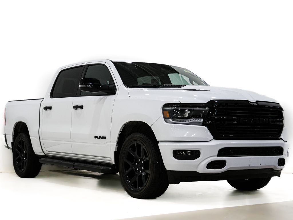 2024 RAM 1500 Laramie 4x4 Crew Cab 5'7's photo