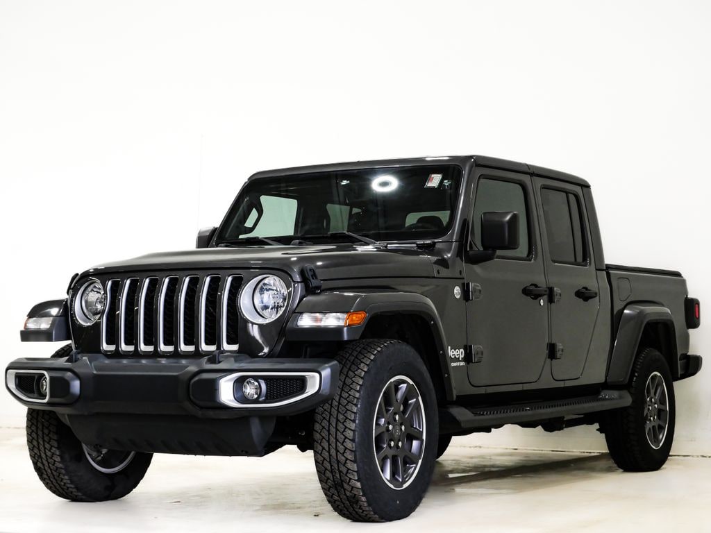 Used 2022 Jeep Gladiator Overland Truck
