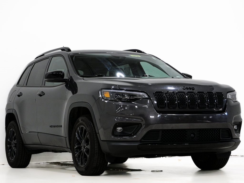 2023 Jeep Cherokee Altitude Lux's photo