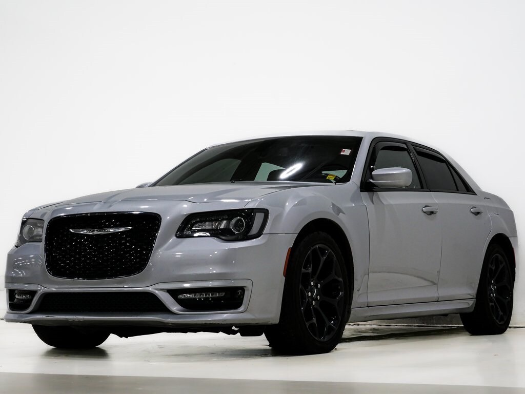 2020 Chrysler 300 S photo 3