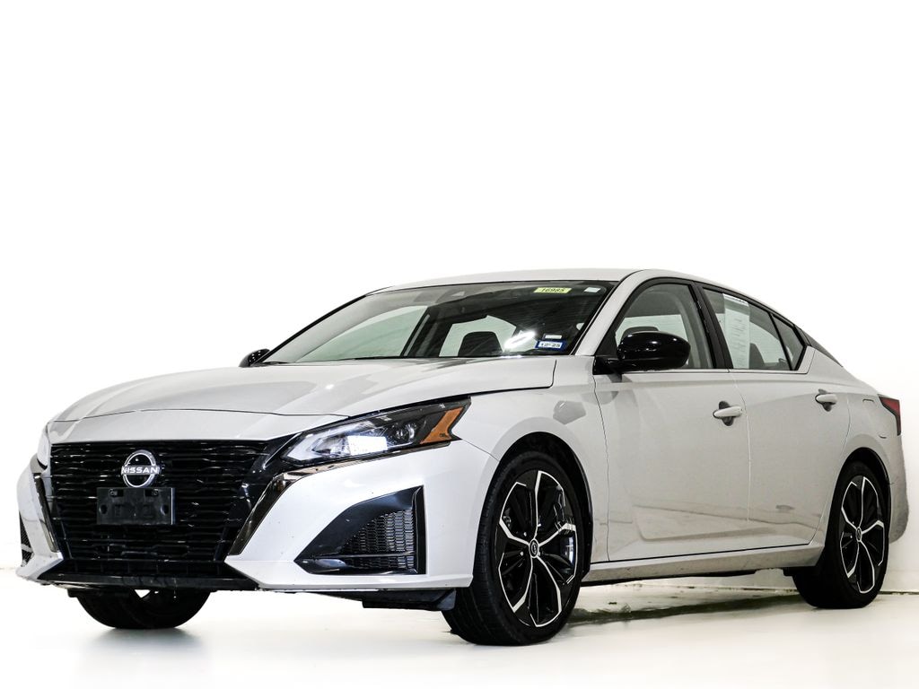 Used 2024 Nissan Altima 2.5 SR Sedan