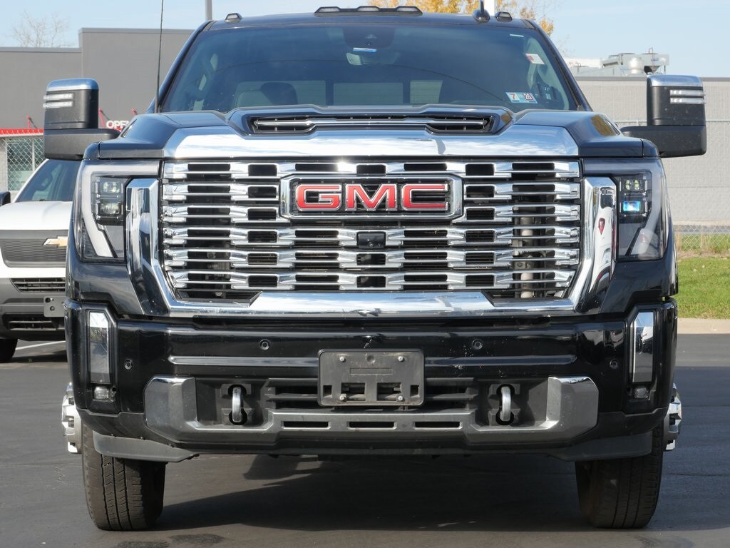 2024 Gmc Sierra HD Denali photo 2