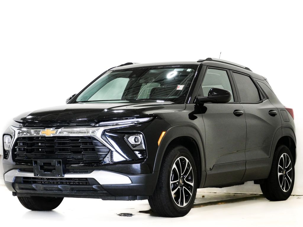 Used 2025 Chevrolet Trailblazer LT SUV