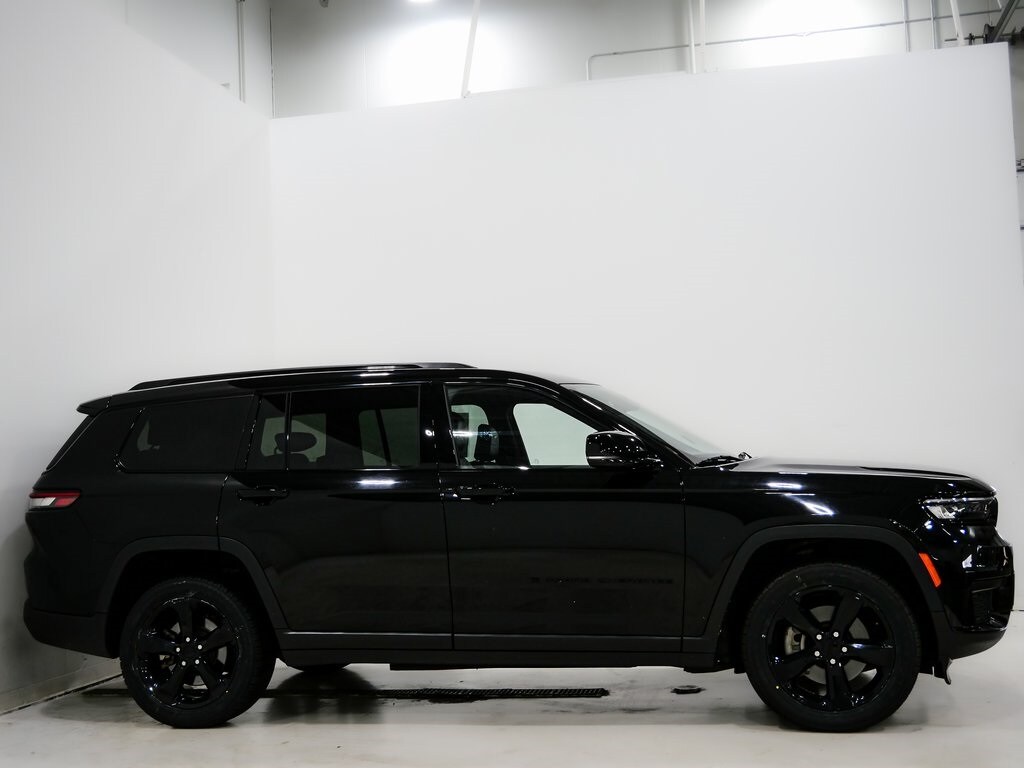 Used 2023 Jeep Grand Cherokee L Altitude SUV