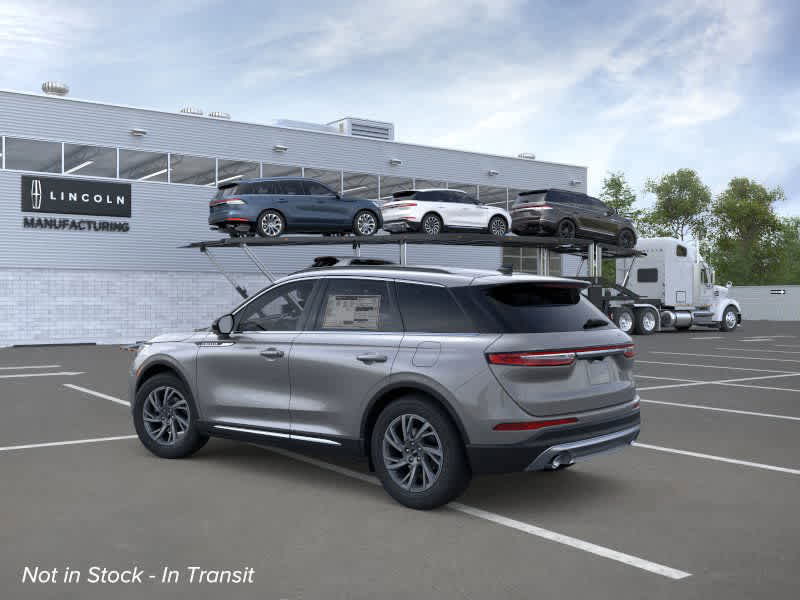 2025 Lincoln Corsair Premiere photo 3