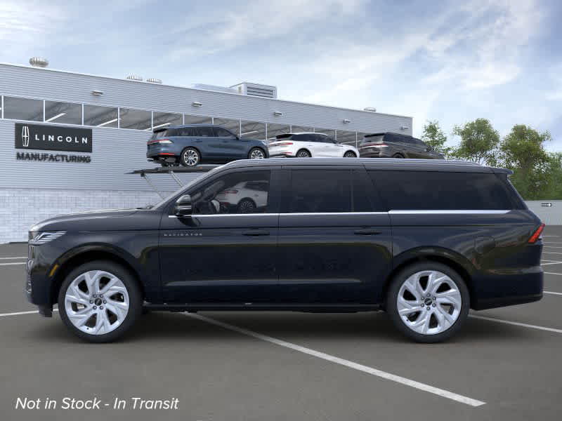 2025 Lincoln Navigator Black Label photo 3