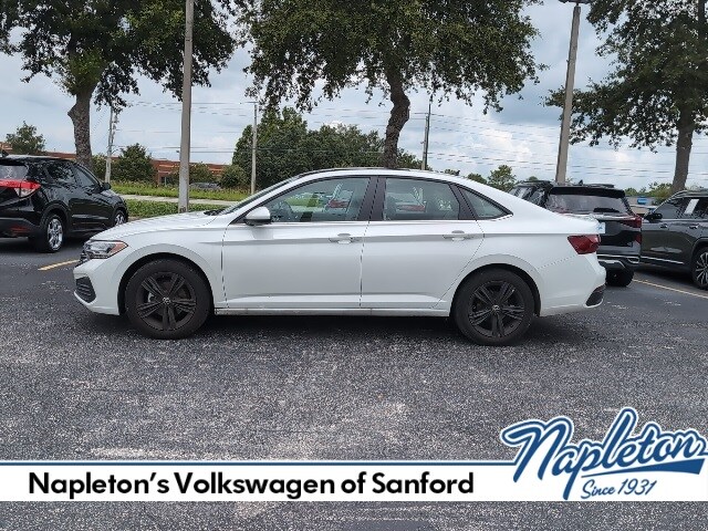 2024 Volkswagen Jetta 1.5T SE photo 3