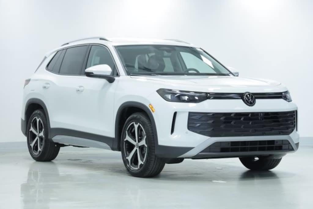 New 2026 Volkswagen Tiguan 2.0T SE SUV