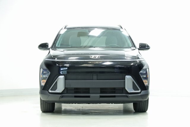 2024 Hyundai Kona SEL photo 2