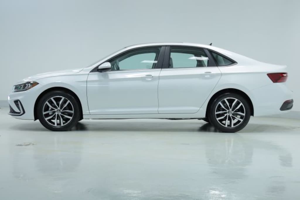 New 2026 Volkswagen Jetta 1.5T SE Sedan