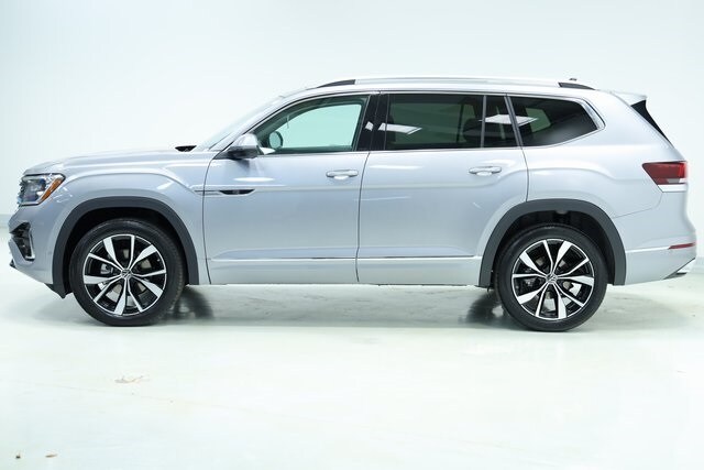 2025 Volkswagen Atlas SEL Premium R-Line photo 4