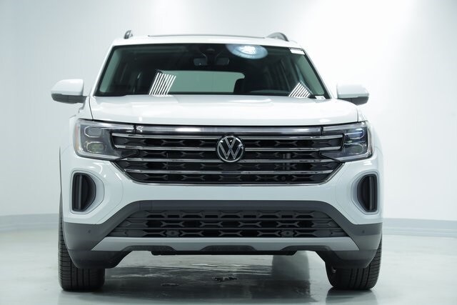 2026 Volkswagen Atlas SE Technology photo 2