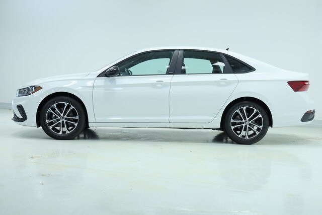 2025 Volkswagen Jetta 1.5T Sport photo 4