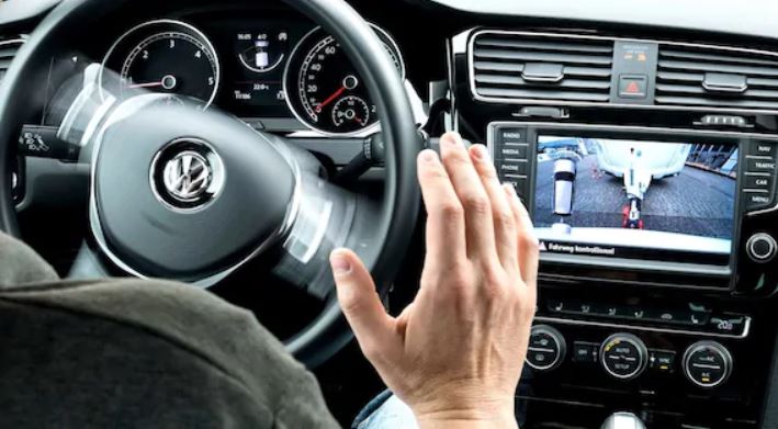vw arteon car crash response intelligent system