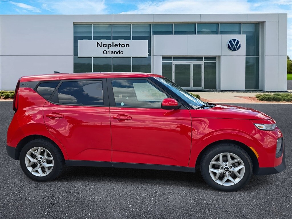 2021 Kia Soul S photo 3