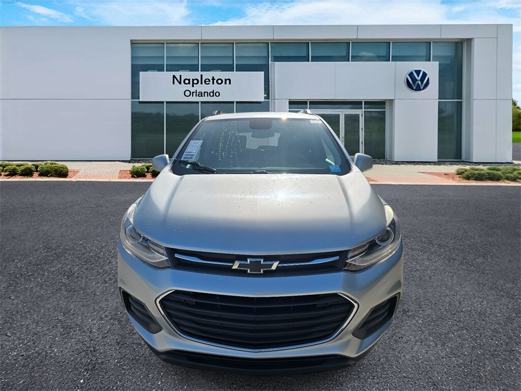 2021 Chevrolet Trax LT photo 2