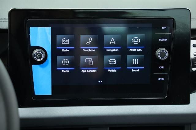 2025 Volkswagen Jetta SE - Photo 17