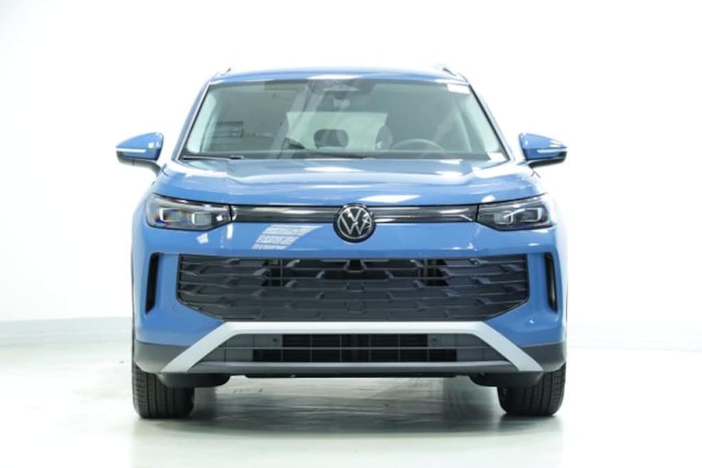 New 2026 Volkswagen Tiguan 2.0T SE SUV