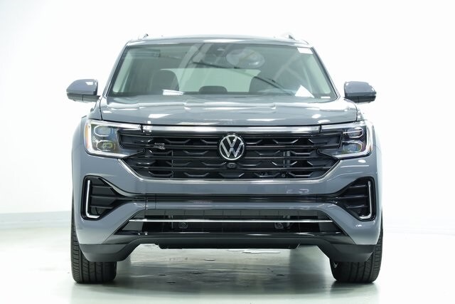 2026 Volkswagen Atlas SEL Premium R-Line photo 2