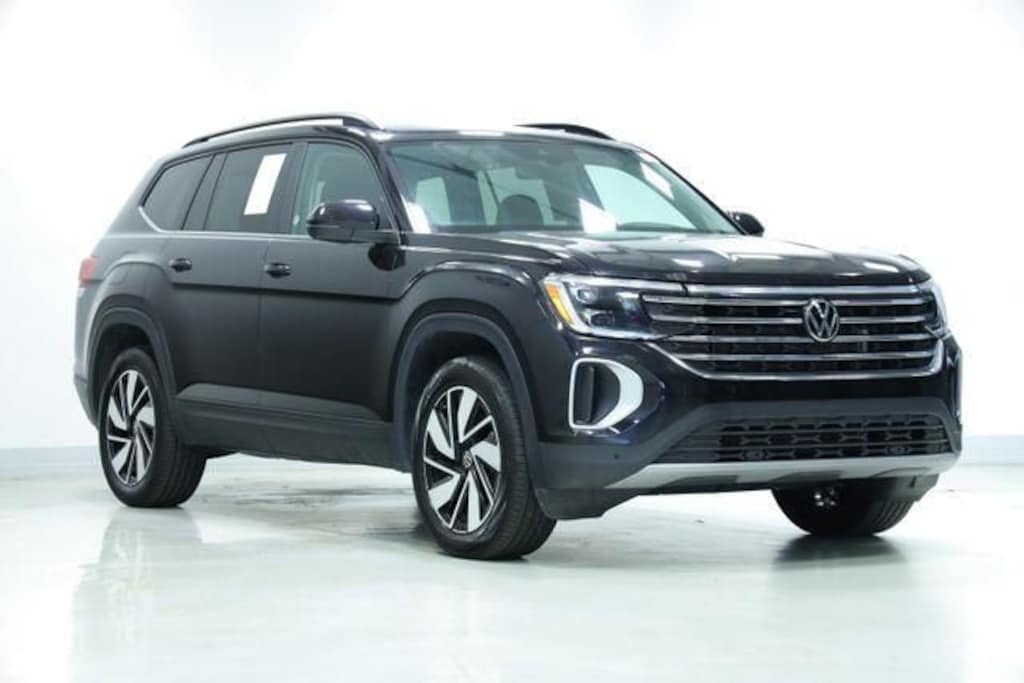 Used 2025 Volkswagen Atlas 2.0T SE w/Technology SUV