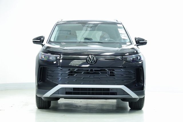 2025 Volkswagen Tiguan S photo 2