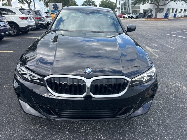2024 Bmw 330i photo 2
