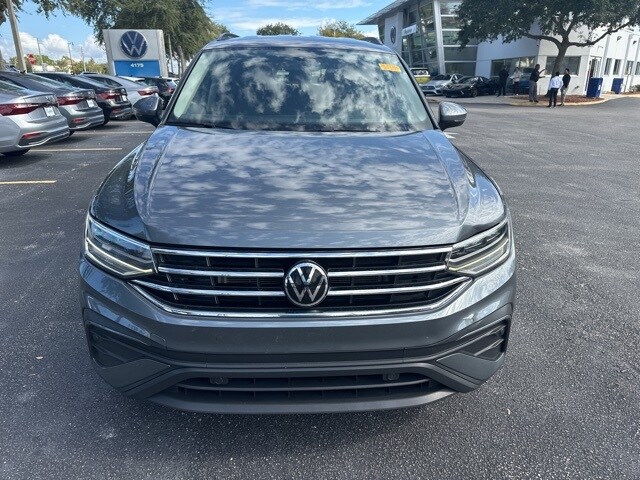 2023 Volkswagen Tiguan S photo 2