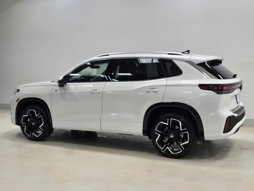 New 2026 Volkswagen Tiguan 2.0T SEL R-Line Turbo SUV