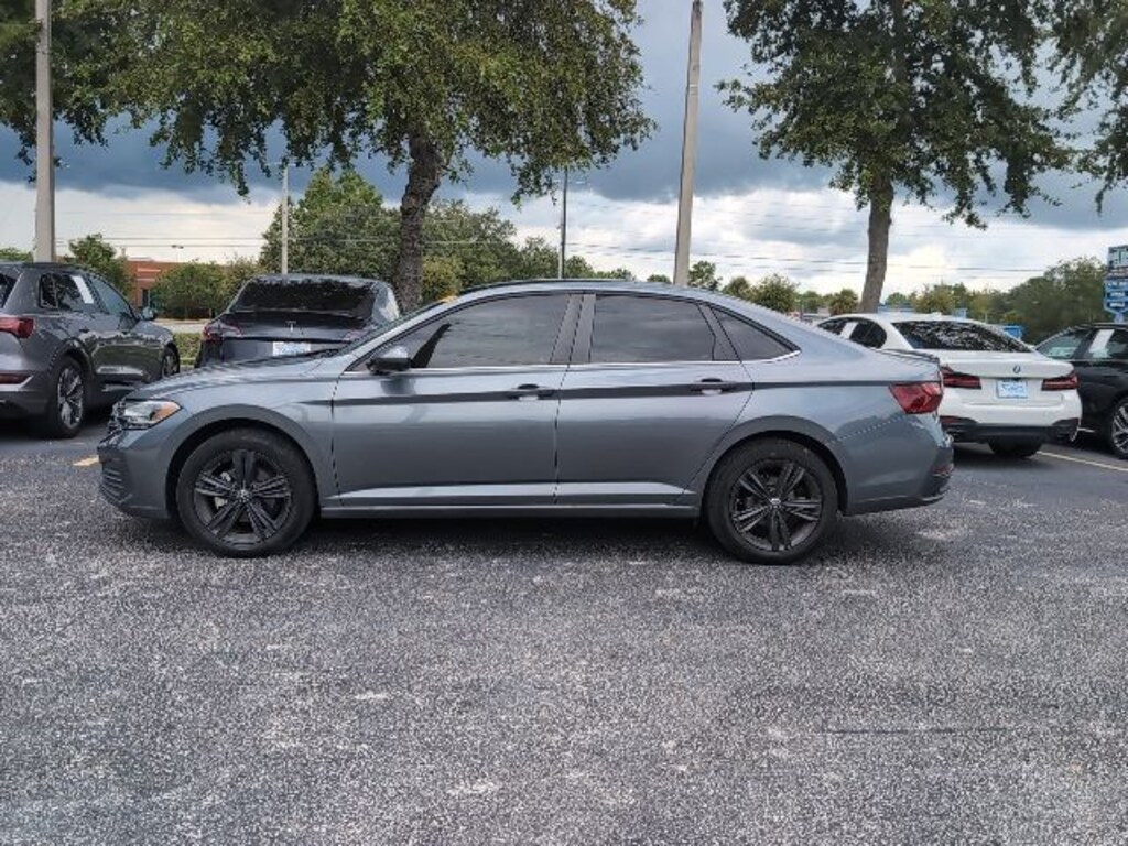 Used 2024 Volkswagen Jetta 1.5T SE Sedan