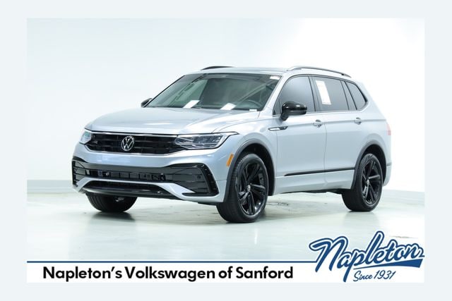 2023 Volkswagen Tiguan SE R-LINE BLACK's photo