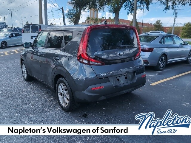 2021 Kia Soul S photo 2