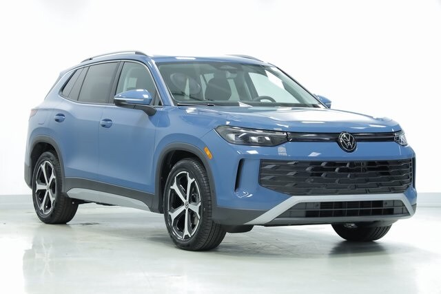 2026 Volkswagen Tiguan SE photo 3