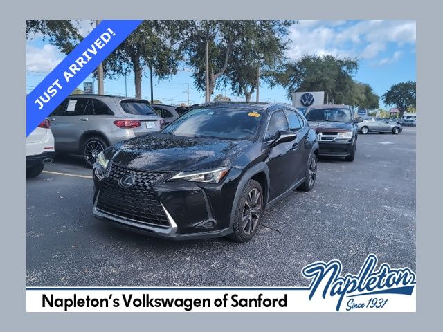 2021 Lexus UX 200's photo