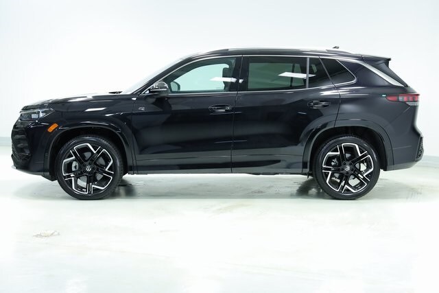 2025 Volkswagen Tiguan SEL R-Line Black photo 2