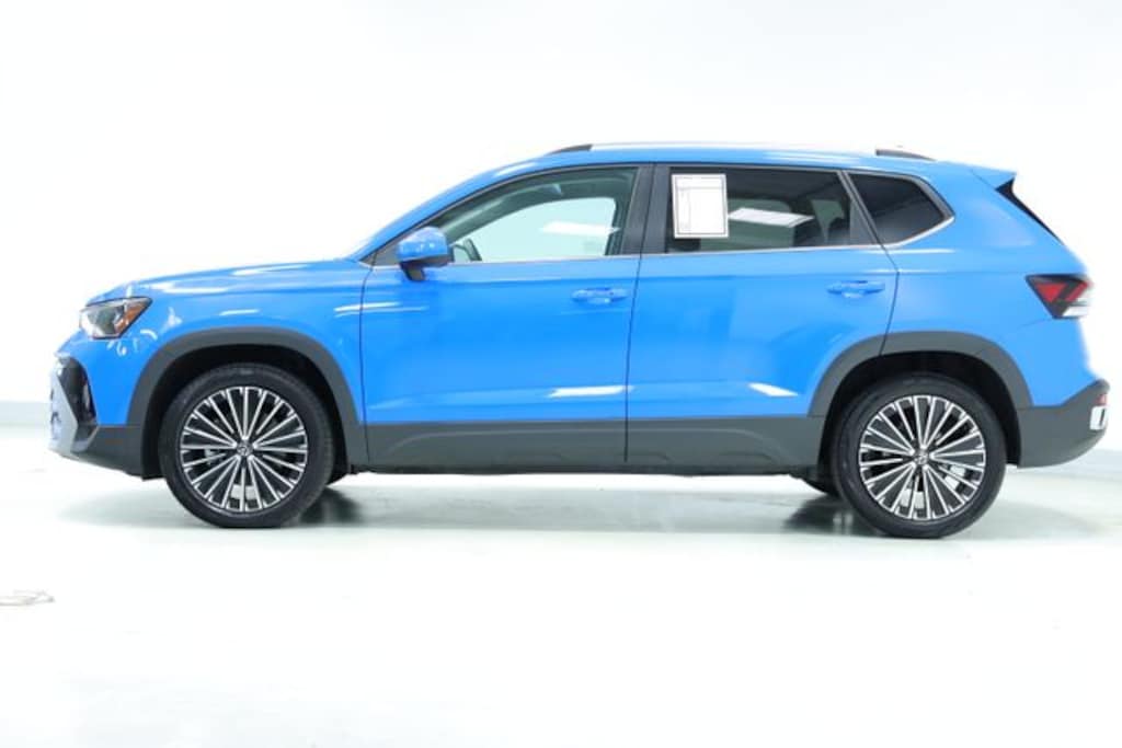 New 2025 Volkswagen Taos 1.5T SE SUV