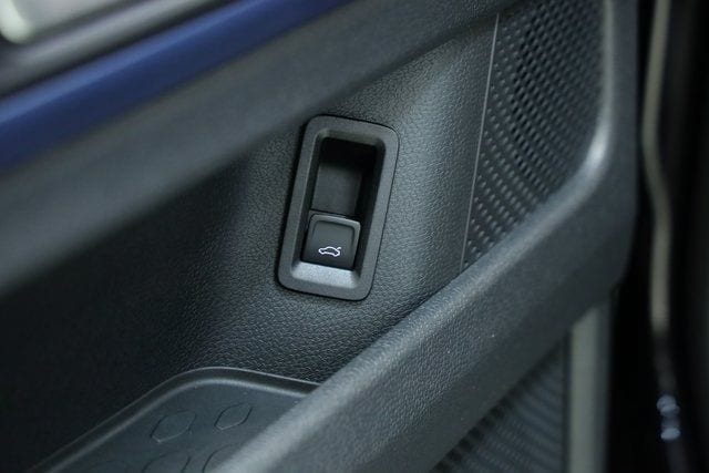 2025 Volkswagen ID. Buzz PRO S - Photo 28