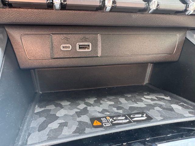 2024 Chevrolet Colorado LT - Photo 23