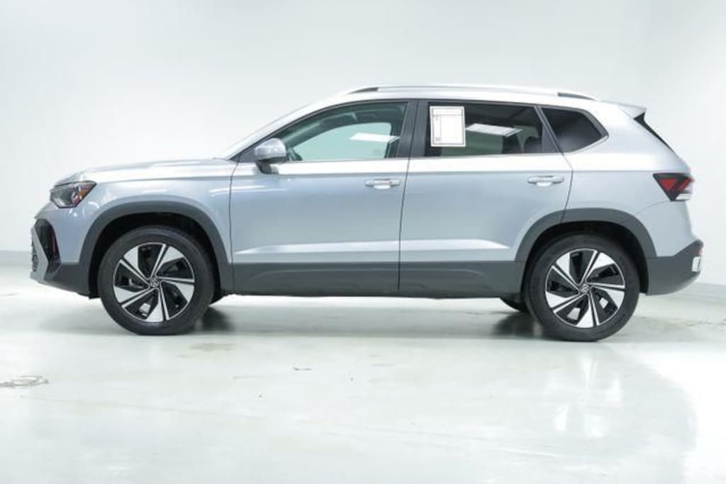 New 2025 Volkswagen Taos 1.5T SE SUV