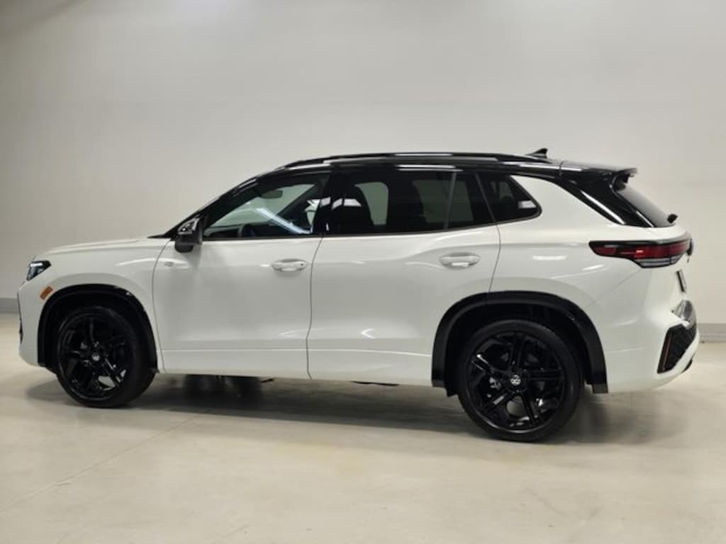 New 2026 Volkswagen Tiguan SE R-Line Black SUV