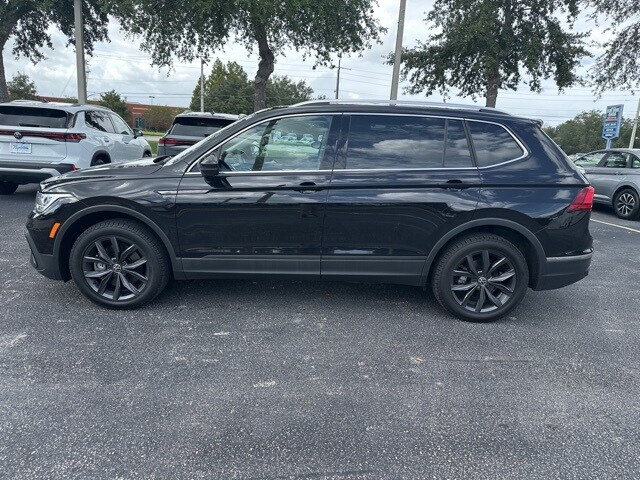 2022 Volkswagen Tiguan SE photo 2